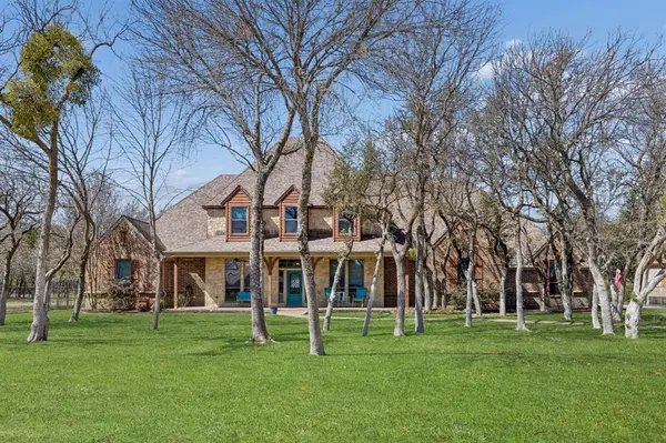 9525 Dickson Road, Fort Worth, TX 76179