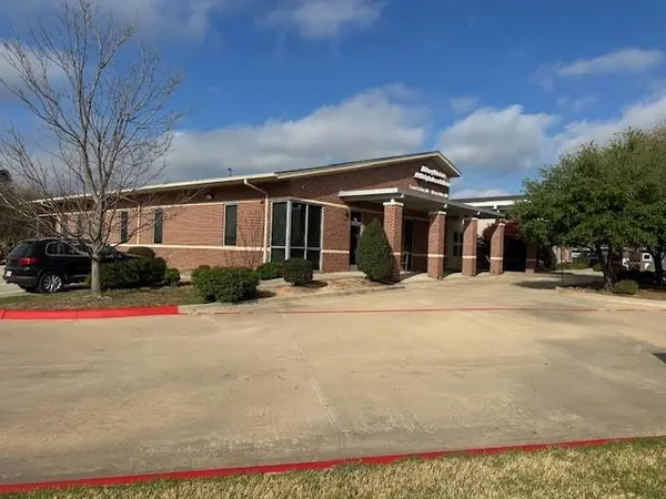 870 NE Loop 286, Paris, TX 75460