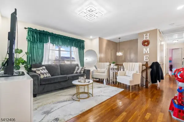 32 Sunset Dr, Woodbridge Twp., NJ 07064