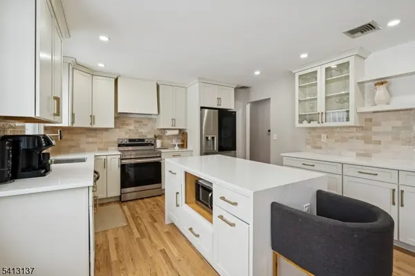 5 Summit Ave, Mount Olive Twp., NJ 07828