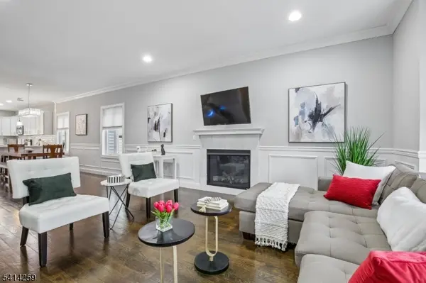 10 Glen St, Cliffside Park Boro, NJ 07010