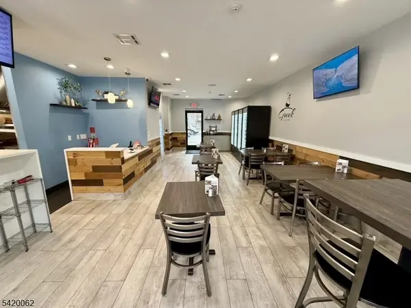 897 Ringwood Ave, Wanaque Boro, NJ 07420