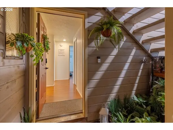 2550 NW PRINCESS ST #102, Corvallis, OR 97330