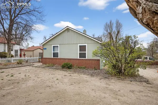 1917 E Cache La Poudre ST, Colorado Springs, CO 80909