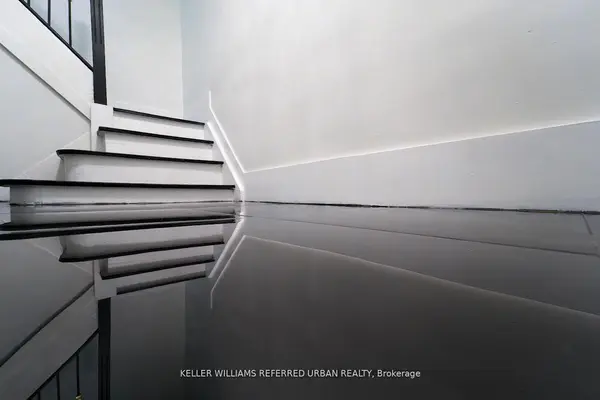 1182 Ossington AVE #Upper, Toronto C02, ON M6G 3W1