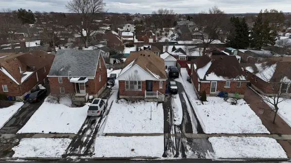 67 Highland AVE, Oshawa, ON L1H 6A4