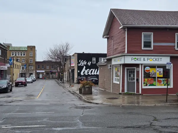 31 Bond ST E, Oshawa, ON L1G 1A8