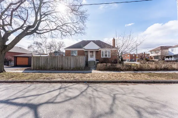 5 Plains RD, Toronto E03, ON M4J 2P7