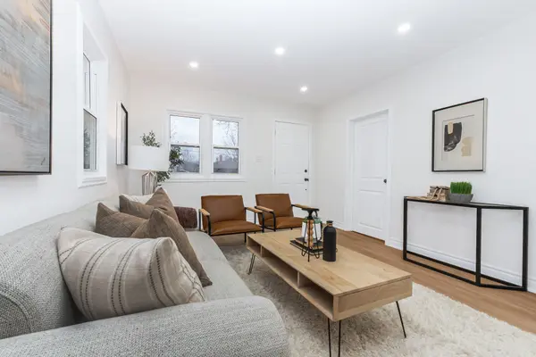 377 Adelaide AVE W, Oshawa, ON L1J 2R7