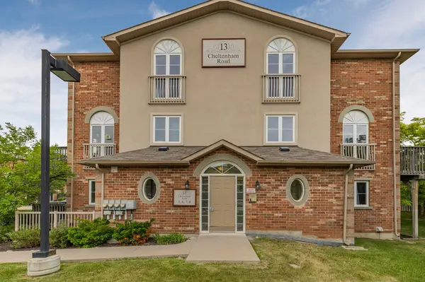 13 Cheltenham RD #7, Barrie, ON L4M 0E7