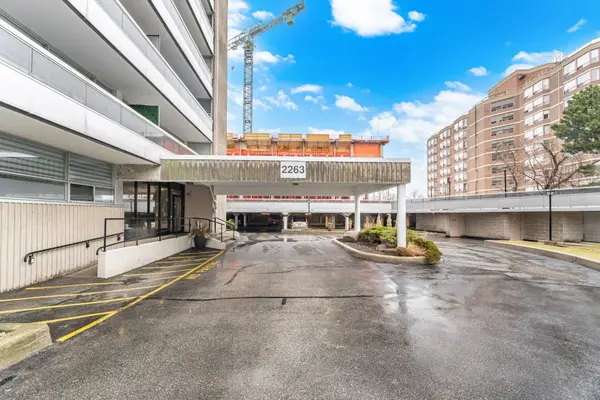 2263 Marine DR #1203, Oakville, ON L6L 5K1