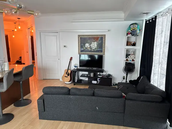 100 John ST #2408, Brampton, ON L6N 2S8