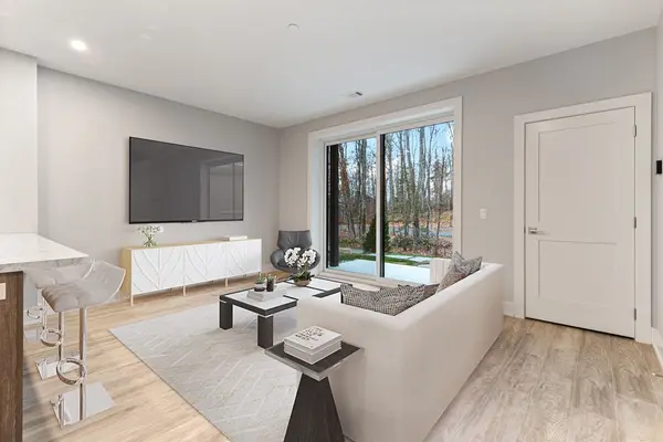 18 Campus TRL #107, Huntsville, ON P1H 1C6