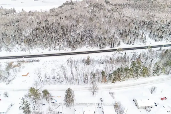 88 Lance RD, Laurentian Hills, ON K0J 1P0