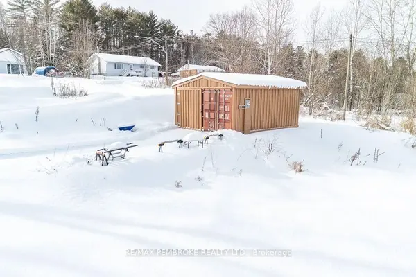 88 Lance RD, Laurentian Hills, ON K0J 1P0