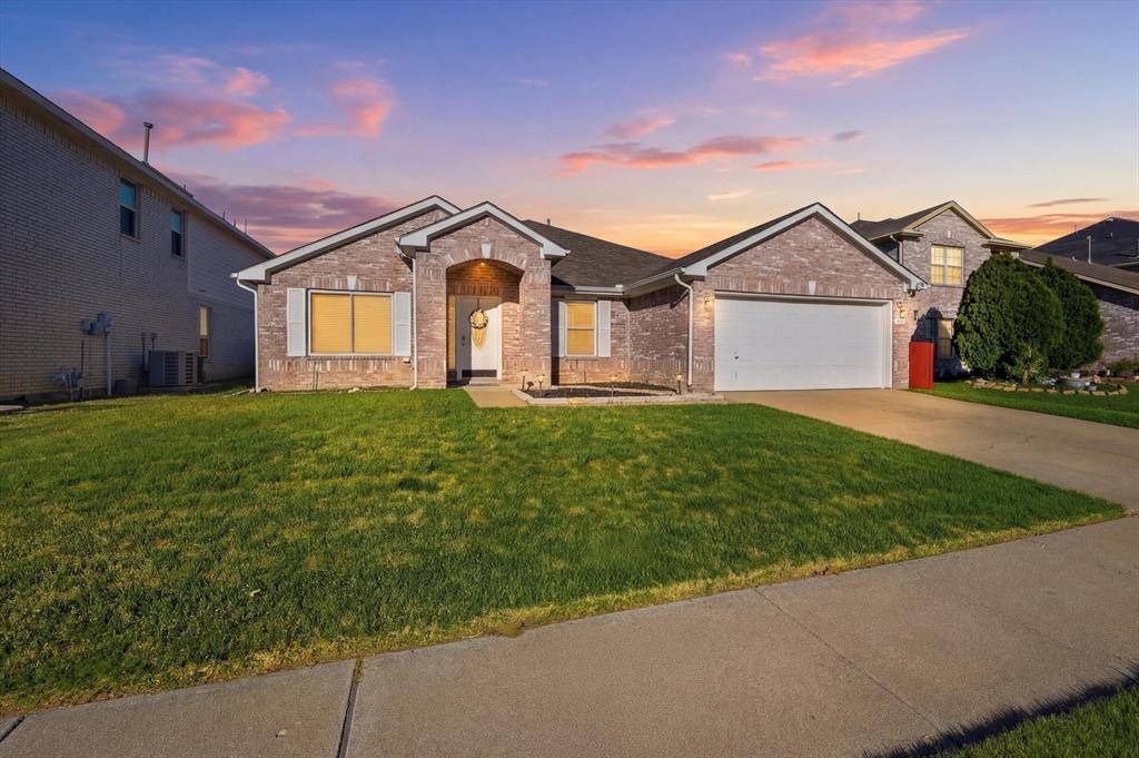 5629 Meadows Way, North Richland Hills, TX 76180