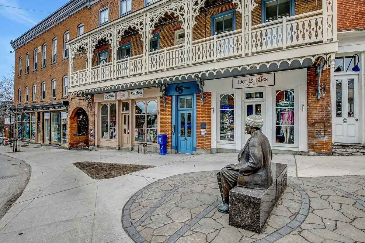 65 Mill ST #203, Mississippi Mills, ON K0A 1A0