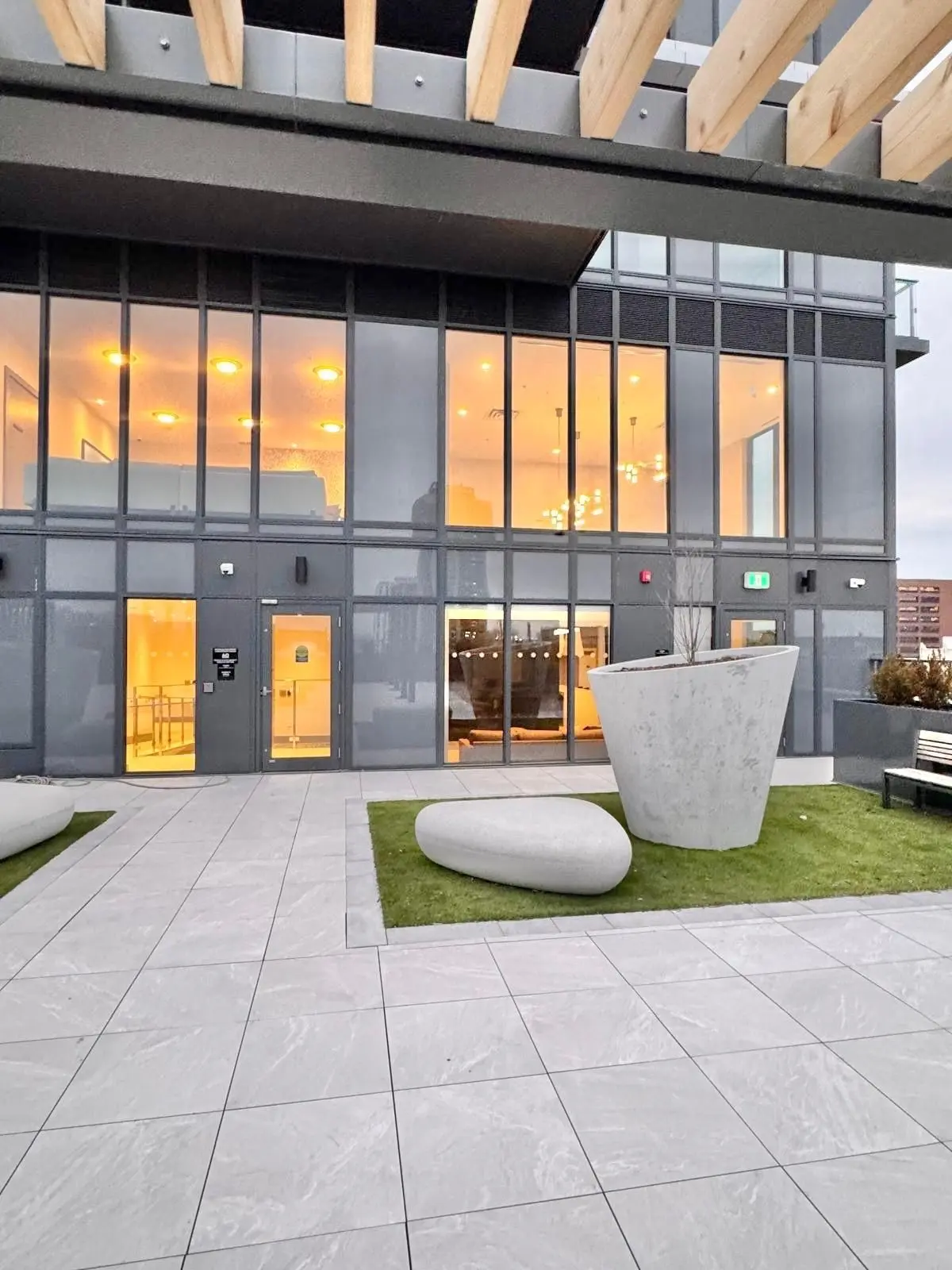 75 James ST S #2706, Hamilton, ON L8P 4V8