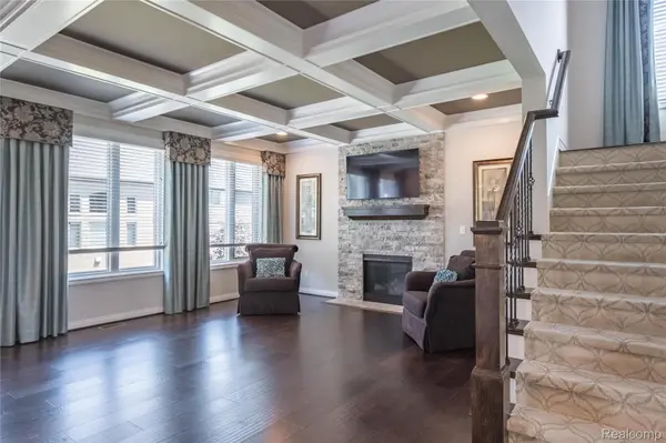 55712 Glenbrooke DR, Shelby Charter Township, MI 48316