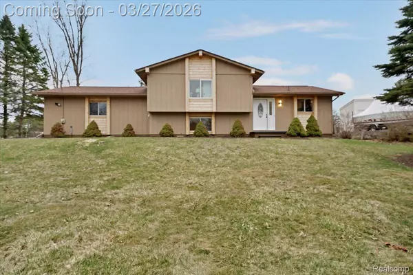 1365 Thistelridge, Holly Township, MI 48442