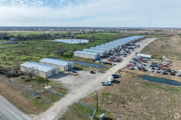 8723 Fm 2728 #8, Terrell, TX 75161