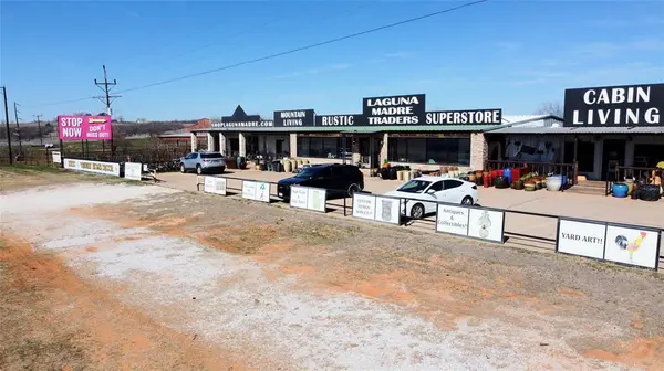 3916 US HWY 287 N, Henrietta, TX 76365