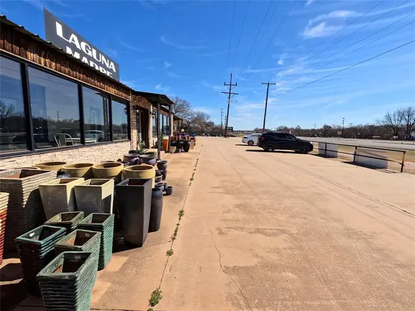 3916 US HWY 287 N, Henrietta, TX 76365