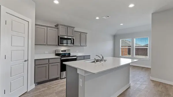 2612 GOLDFINCH Drive, Denton, TX 76205