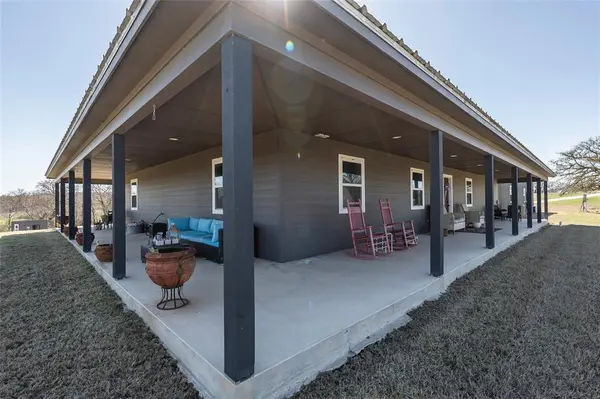 2216 N Greenbrier Road, Nocona, TX 76255