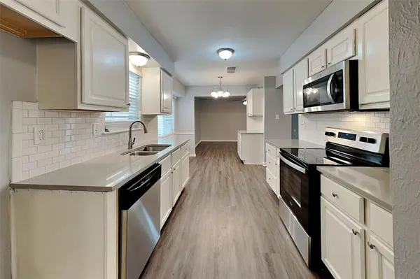 2049 Cologne Drive, Carrollton, TX 75007