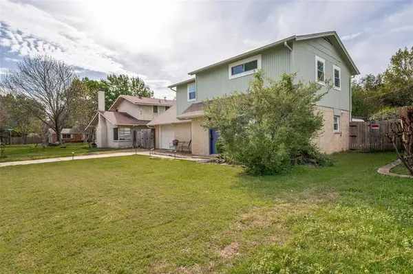 2924 W 11th Street, Irving, TX 75060