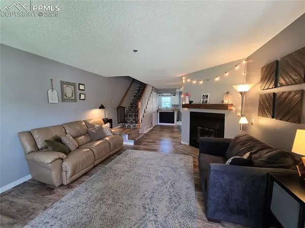 14232 E Hawaii CIR #A, Aurora, CO 80012