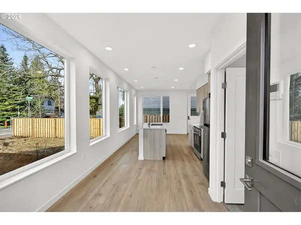 7280 NE Going ST, Portland, OR 97218