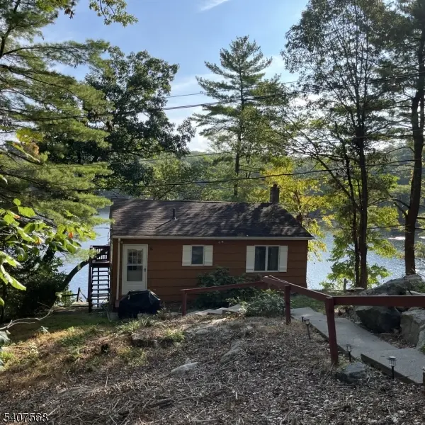 6 Jans Way, Byram Twp., NJ 07821