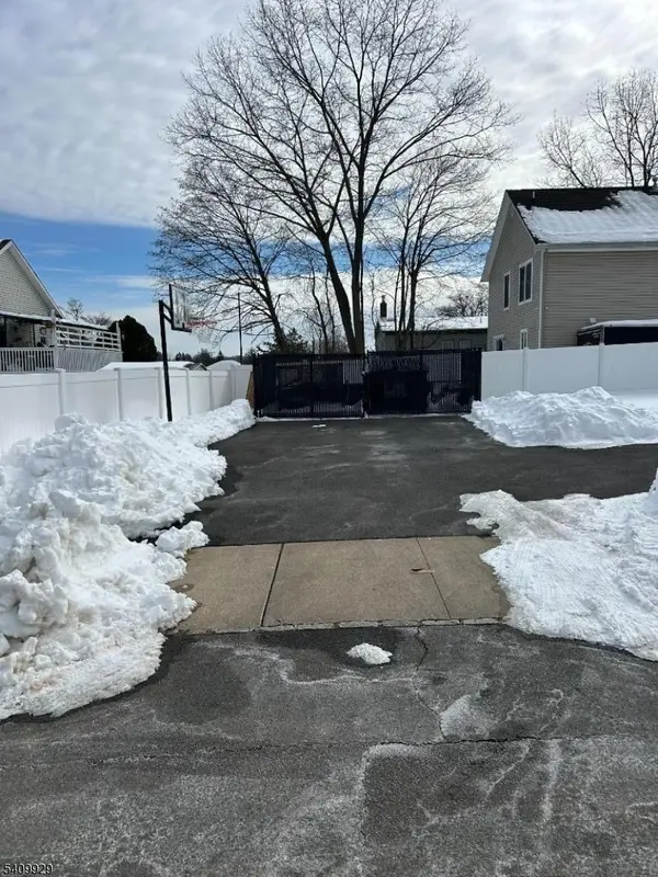 118 Lincoln Ave, Dover Town, NJ 07801