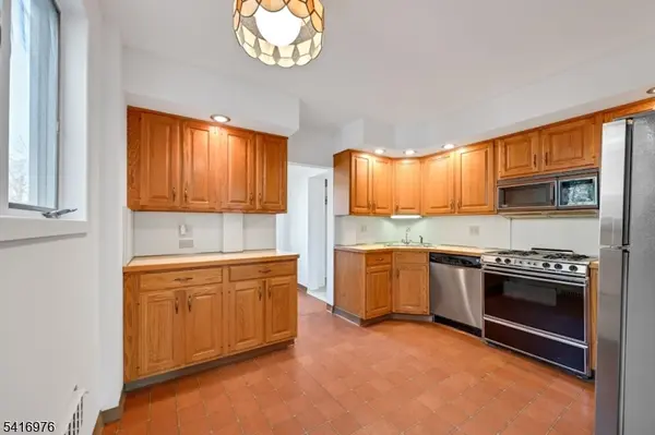 82 Blauvelt Ave, Dumont Boro, NJ 07628