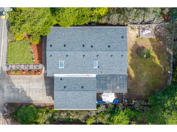 128 EVERGREEN LN, Florence, OR 97439