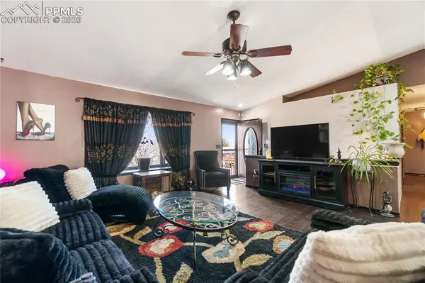 2804 Straus LN, Colorado Springs, CO 80907