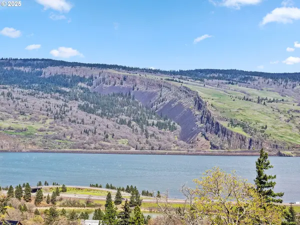 Asher Street #37, Mosier, OR 97040