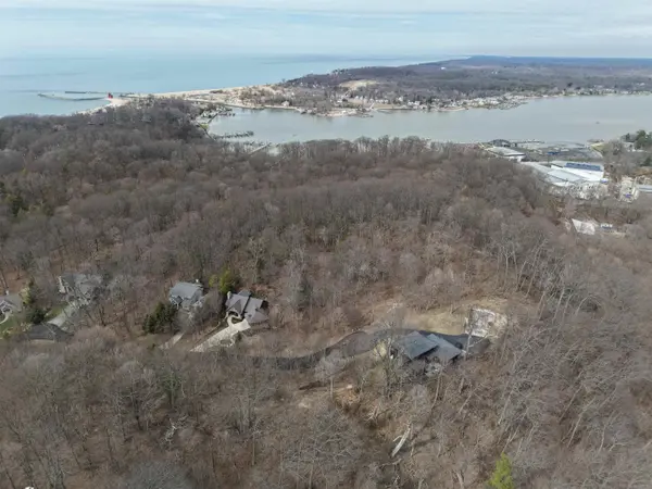 6625 Forest Beach DR, Laketown Twp, MI 49423