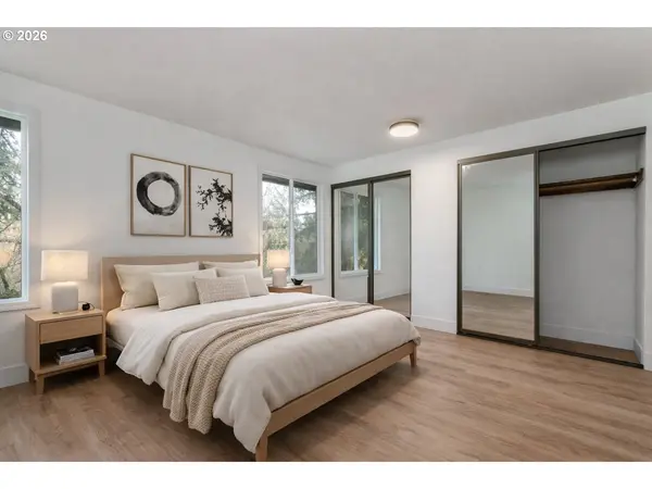 11990 SW CORBY DR #2, Portland, OR 97225