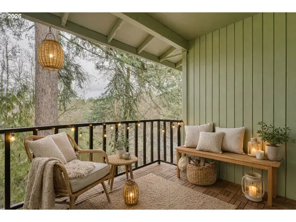 11990 SW CORBY DR #2, Portland, OR 97225