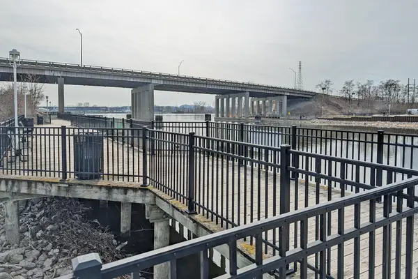 971 W Savidge ST, Spring Lake Vllg, MI 49456