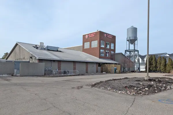 971 W Savidge ST, Spring Lake Vllg, MI 49456