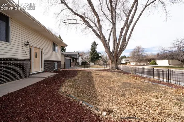 3103 Fireweed DR, Colorado Springs, CO 80918