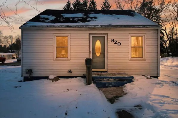 920 Ely ST, Alma, MI 48801