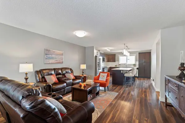 143 Baysprings TER, Airdrie, AB T4B 4A8