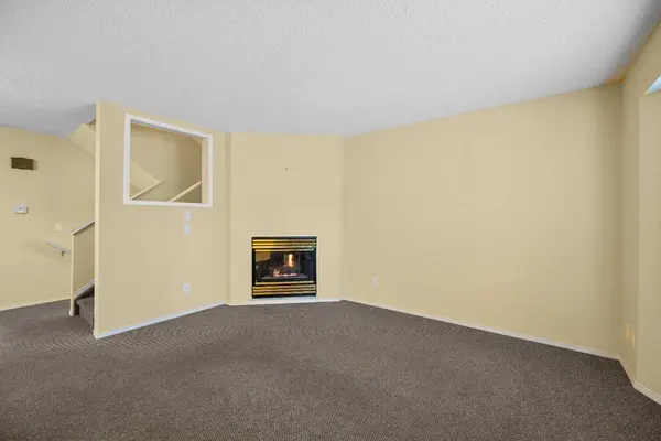 120 First ST E #7, Cochrane, AB T0L 1W0