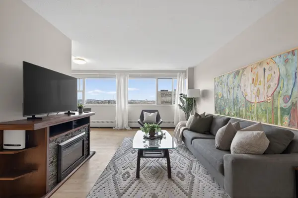 725 Don Mills RD #1202, Toronto C11, ON M3C 1S6