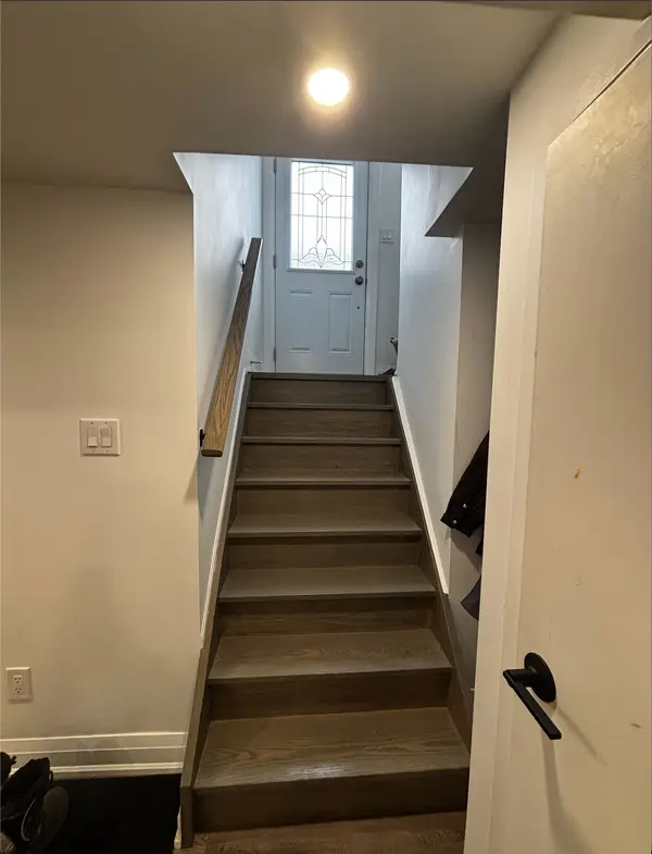 147 Lasalle AVE #Lower, Oshawa, ON L1H 5Y4